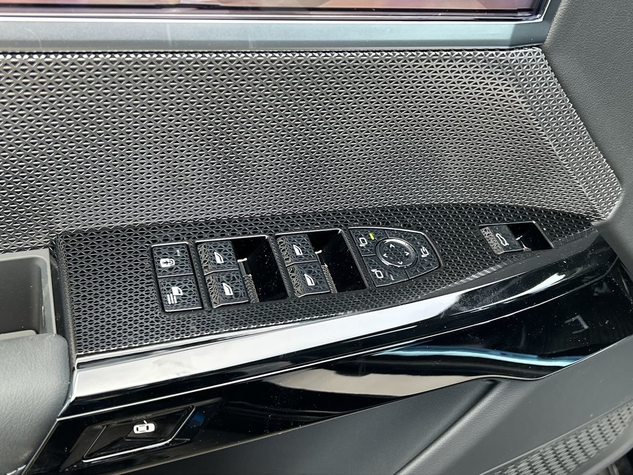 2024 BMW 7 Series PHEV 750e xDrive, Toronto, Cash