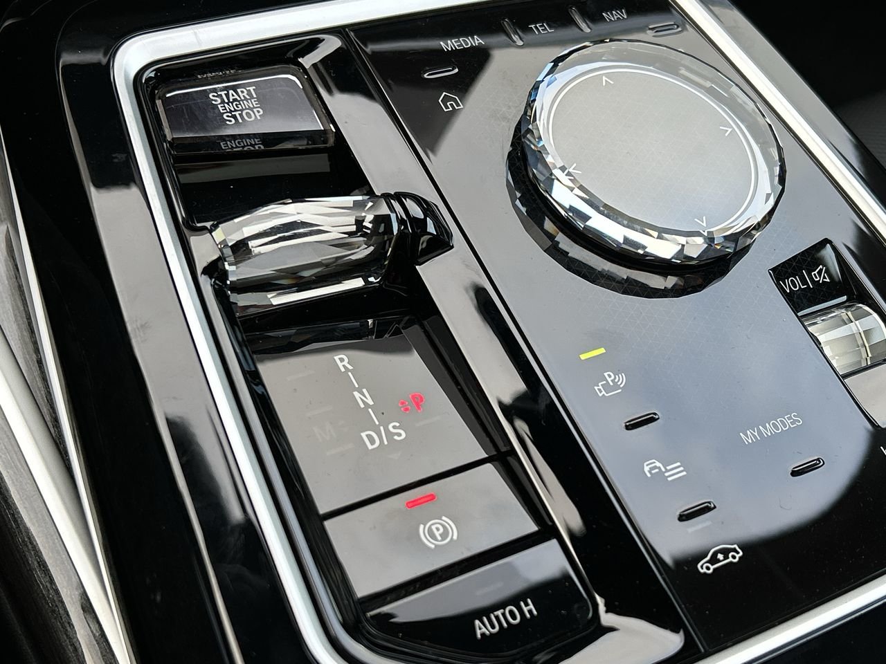 2024 BMW 7 Series PHEV 750e xDrive, Toronto, Cash
