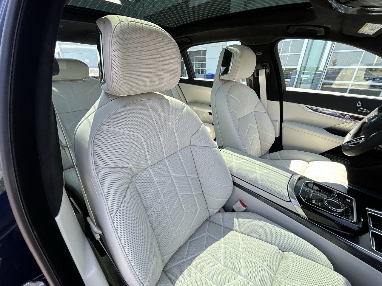 2026 BMW 7 Series Sedan 760i xDrive, 多伦多, 全款车