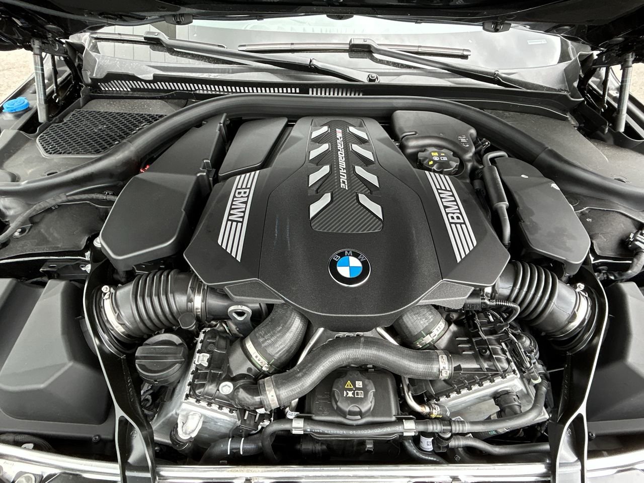 2024 BMW 8 Series Coupé M850i xDrive, Toronto, Cash