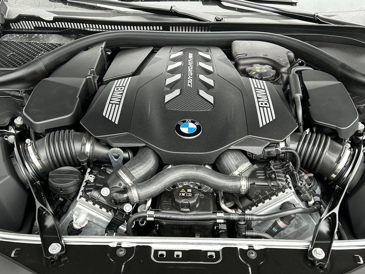 2025 BMW 8 Series Gran Coupe M850i xDrive, Toronto, Cash