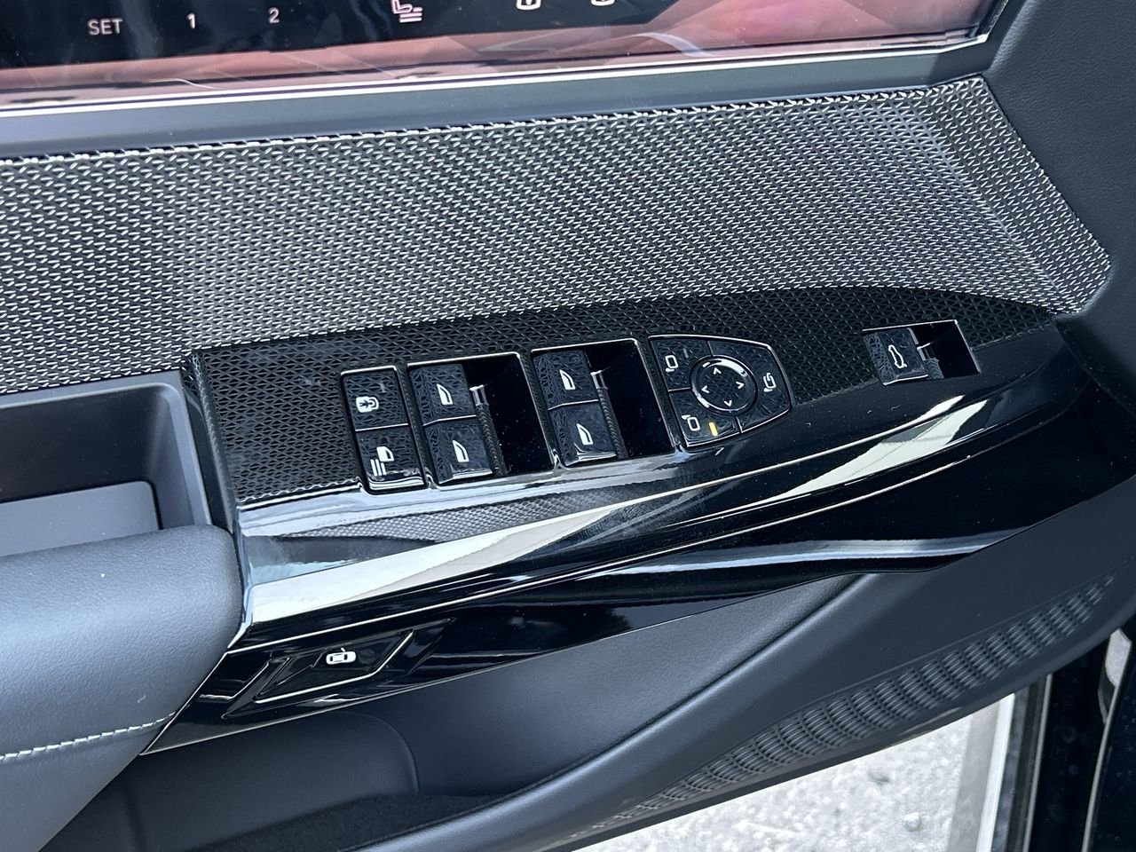 2024 BMW I7 XDrive60 Sedan, Toronto, Cash
