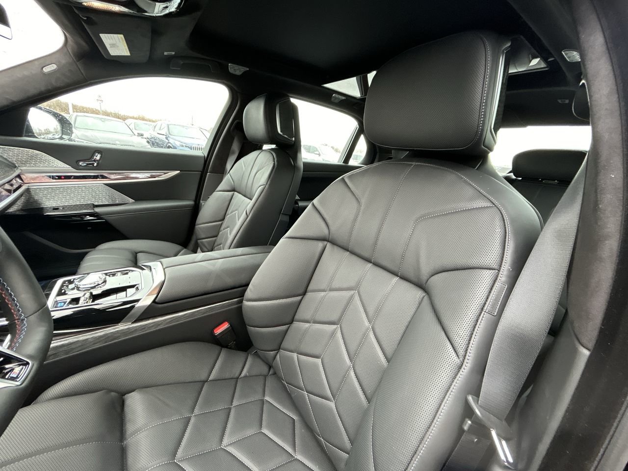 2024 BMW I7 M70 xDrive, Toronto, Cash