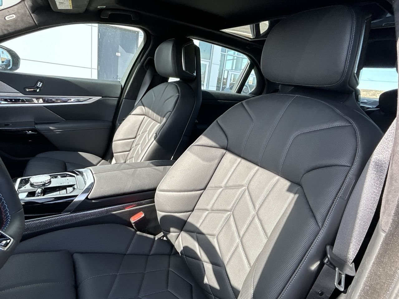 2024 BMW I7 M70 xDrive, Toronto, Cash
