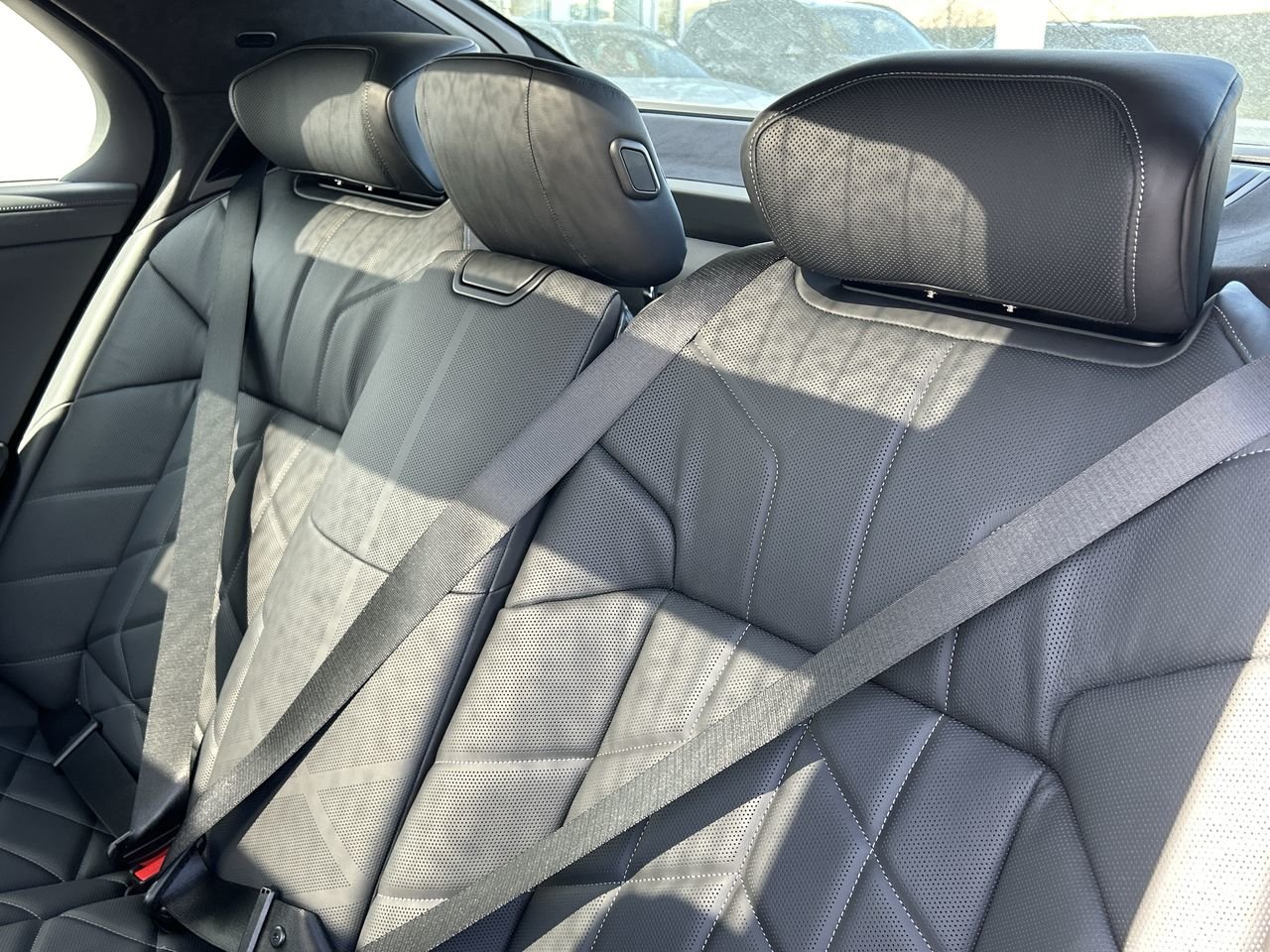 2024 BMW I7 M70 xDrive, Toronto, Cash