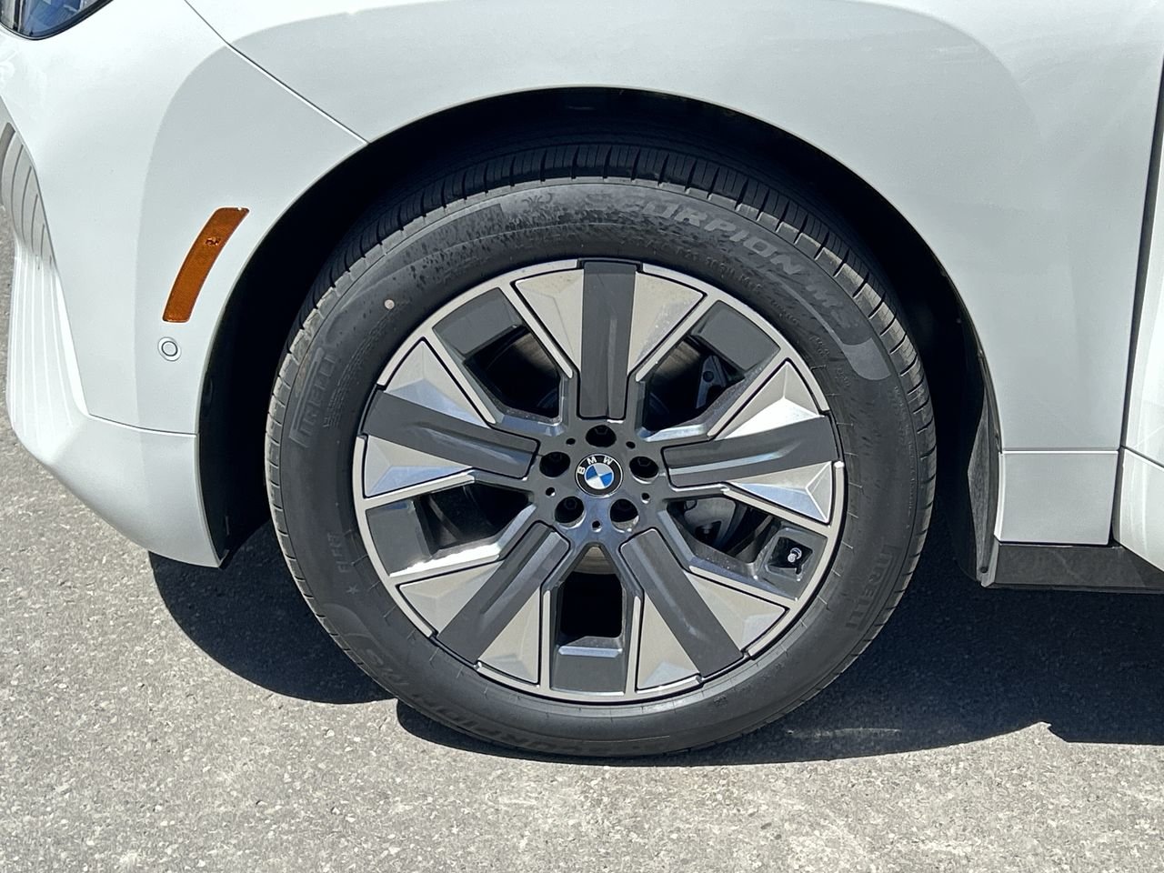 2026 BMW IX XDrive60, Toronto, Cash
