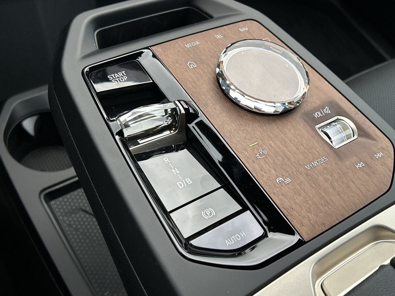 2026 BMW IX XDrive60, Toronto, Cash