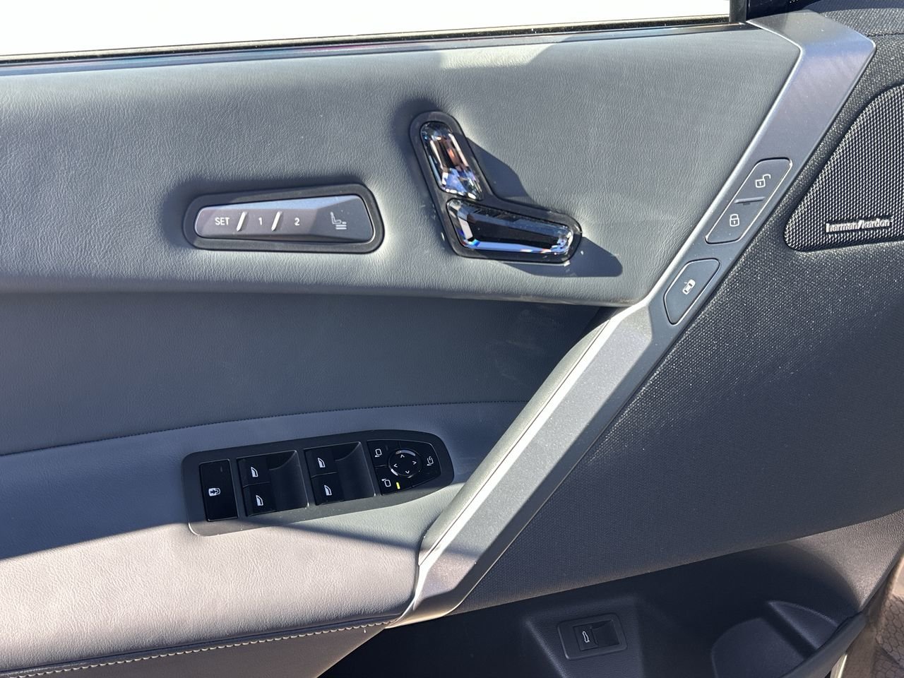 2026 BMW iX xDrive60, Toronto, Cash