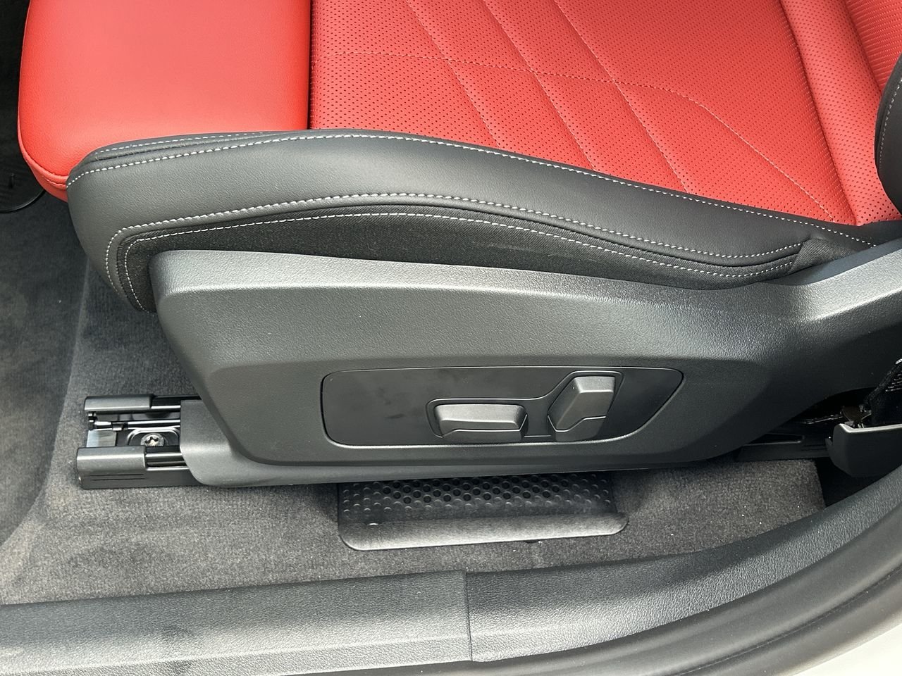 2023 BMW X1 XDrive28i, 多伦多, 全款车