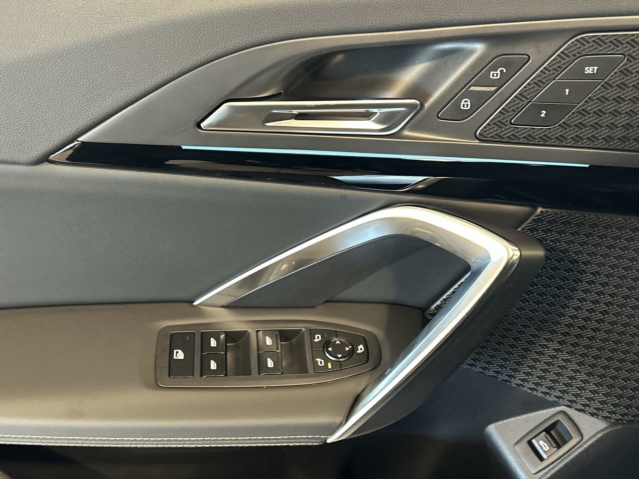2023 BMW X1 XDrive28i | Essential Package, 多伦多, 全款车