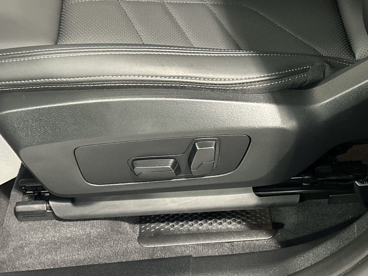 2024 BMW X1 xDrive28i, 多伦多, 全款车