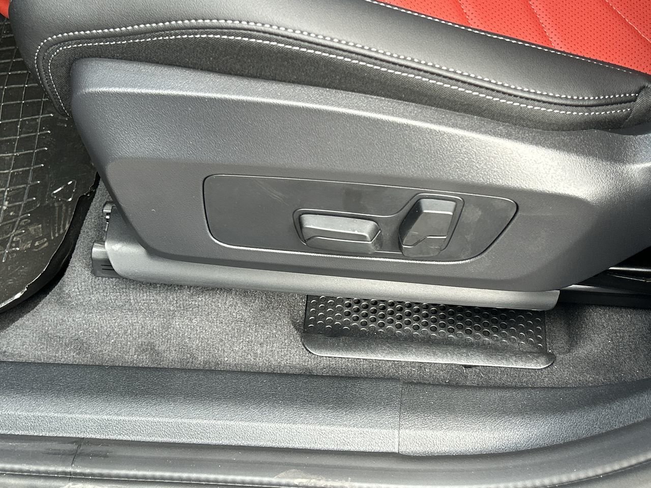2025 BMW X1 XDrive28i, Toronto, Cash