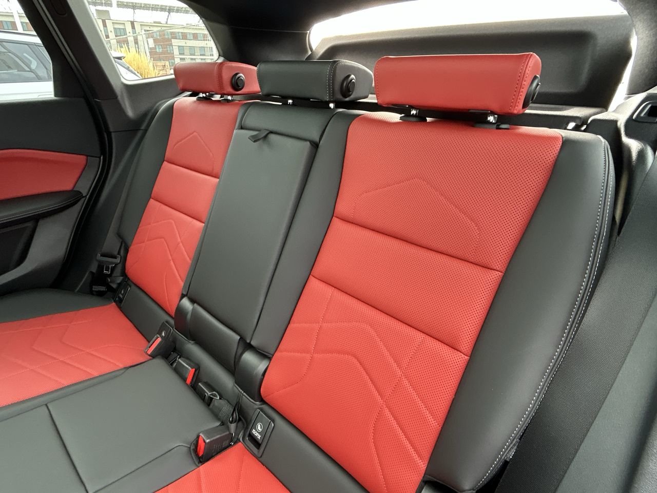 2025 BMW X1 XDrive28i, Toronto, Cash