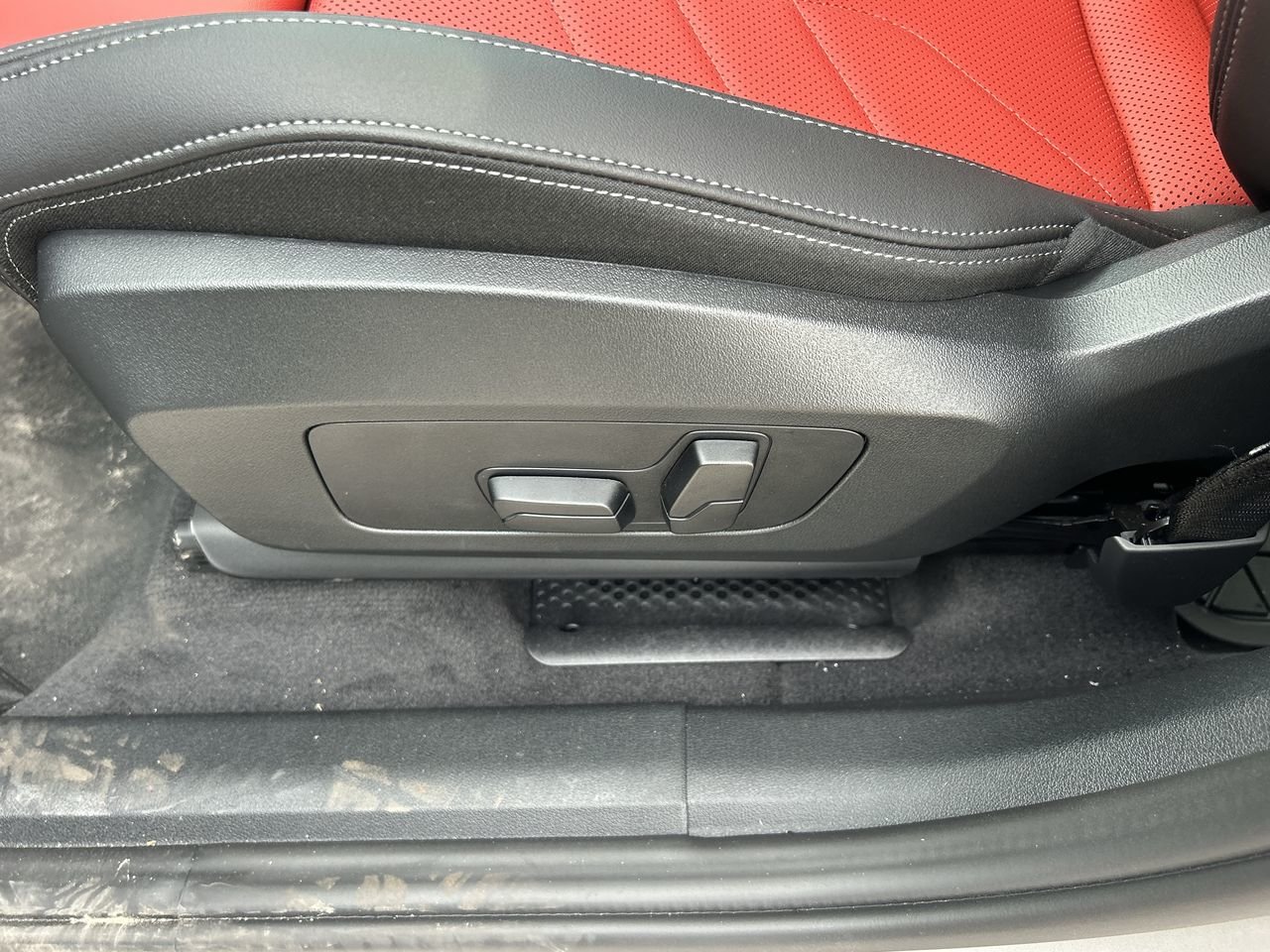 2025 BMW X1 XDrive28i, Toronto, Cash