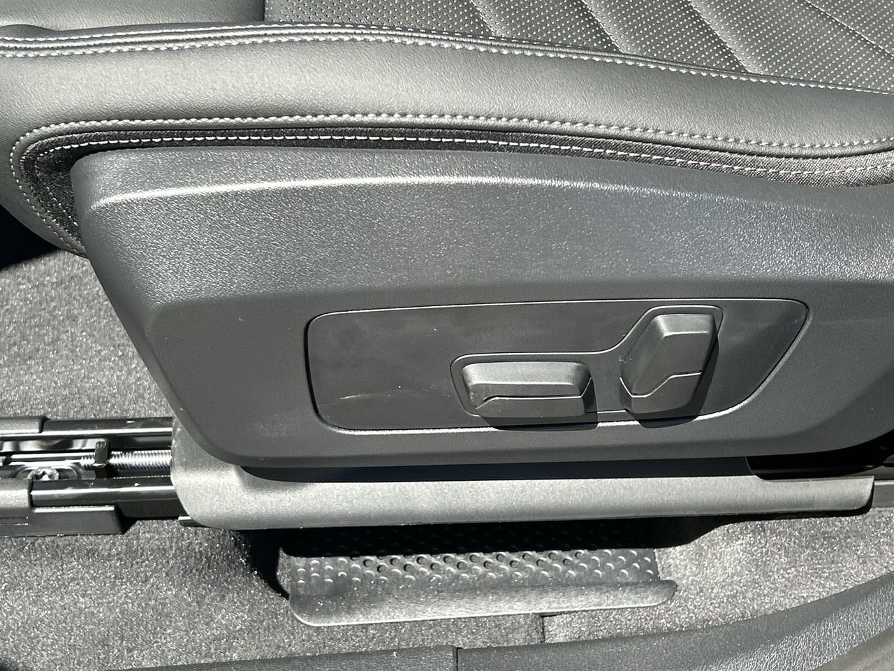 2025 BMW X1 XDrive28i, Toronto, Cash
