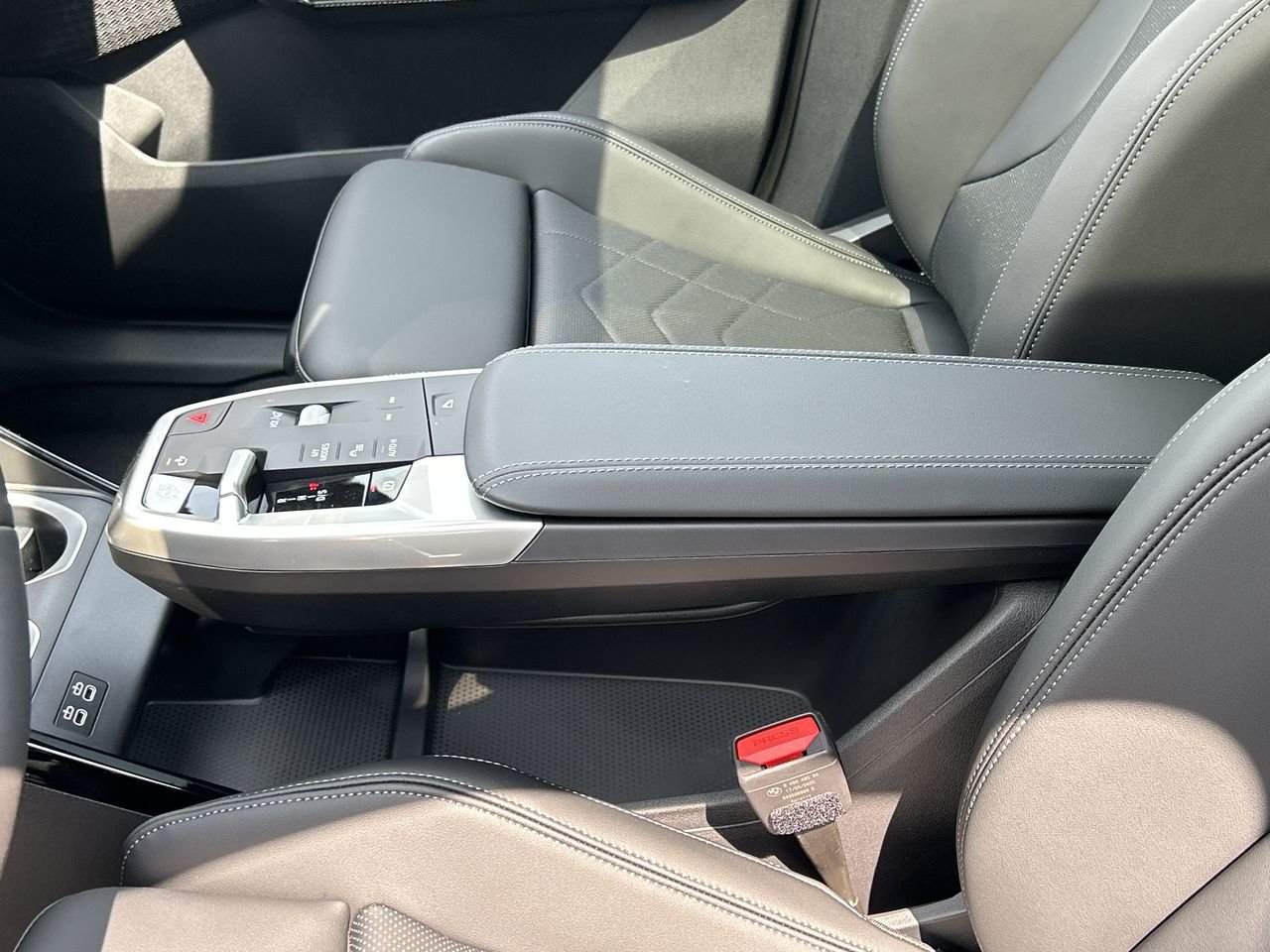 2025 BMW X1 XDrive28i M Sport Edition, Toronto, Cash