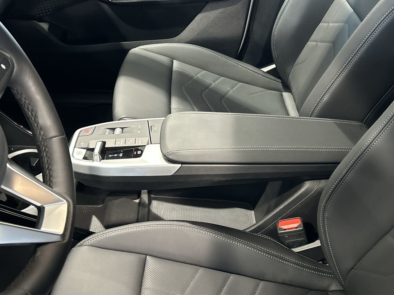 2025 BMW X1 XDrive28i, 多伦多, 全款车