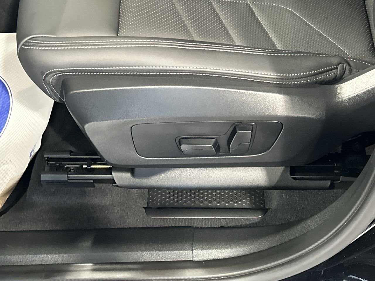 2025 BMW X1 XDrive28i | Essential Package, Toronto, Cash