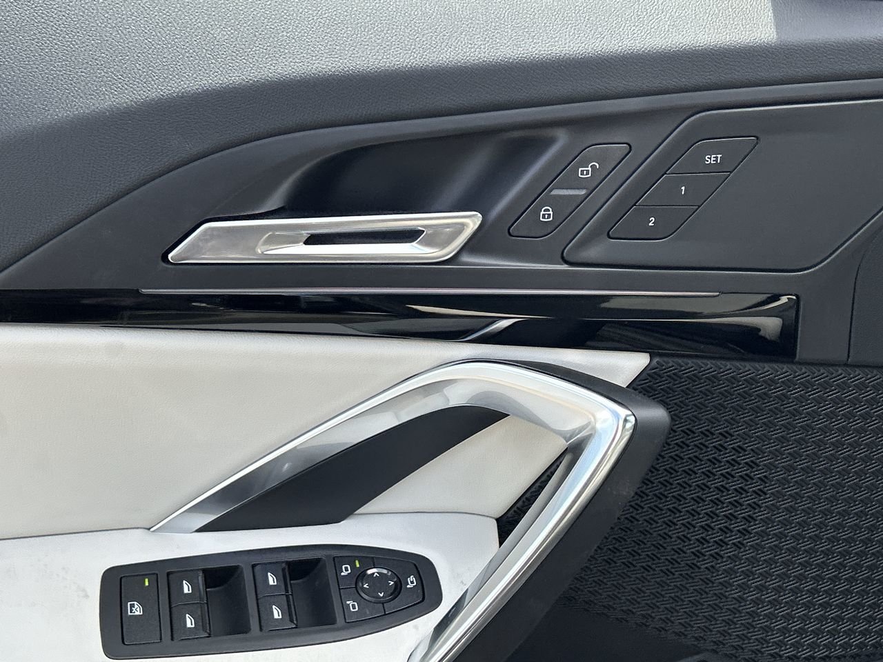 2024 BMW X2 XDrive28i | Essential Package, Toronto, Cash