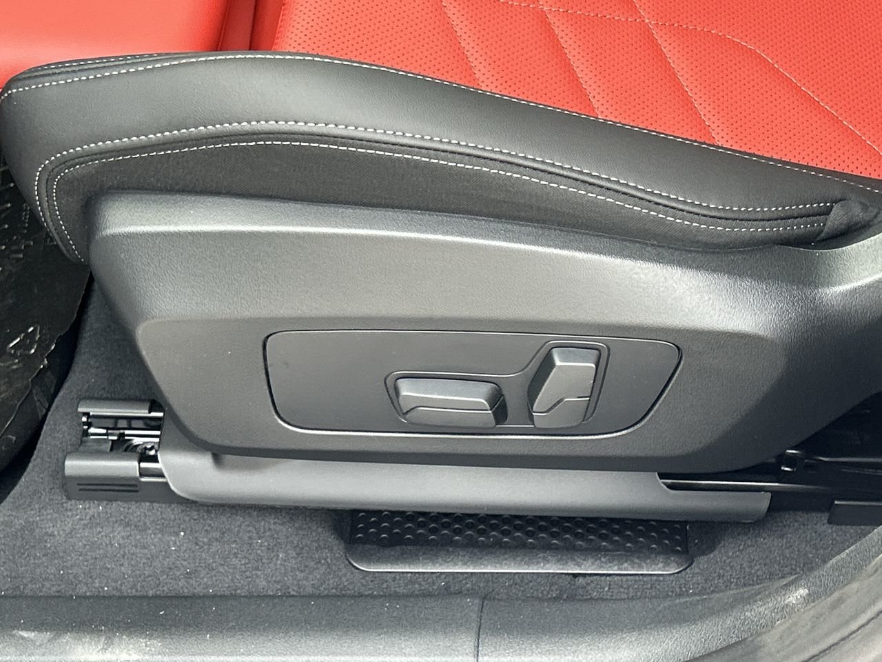 2025 BMW X2 XDrive28i, Toronto, Cash