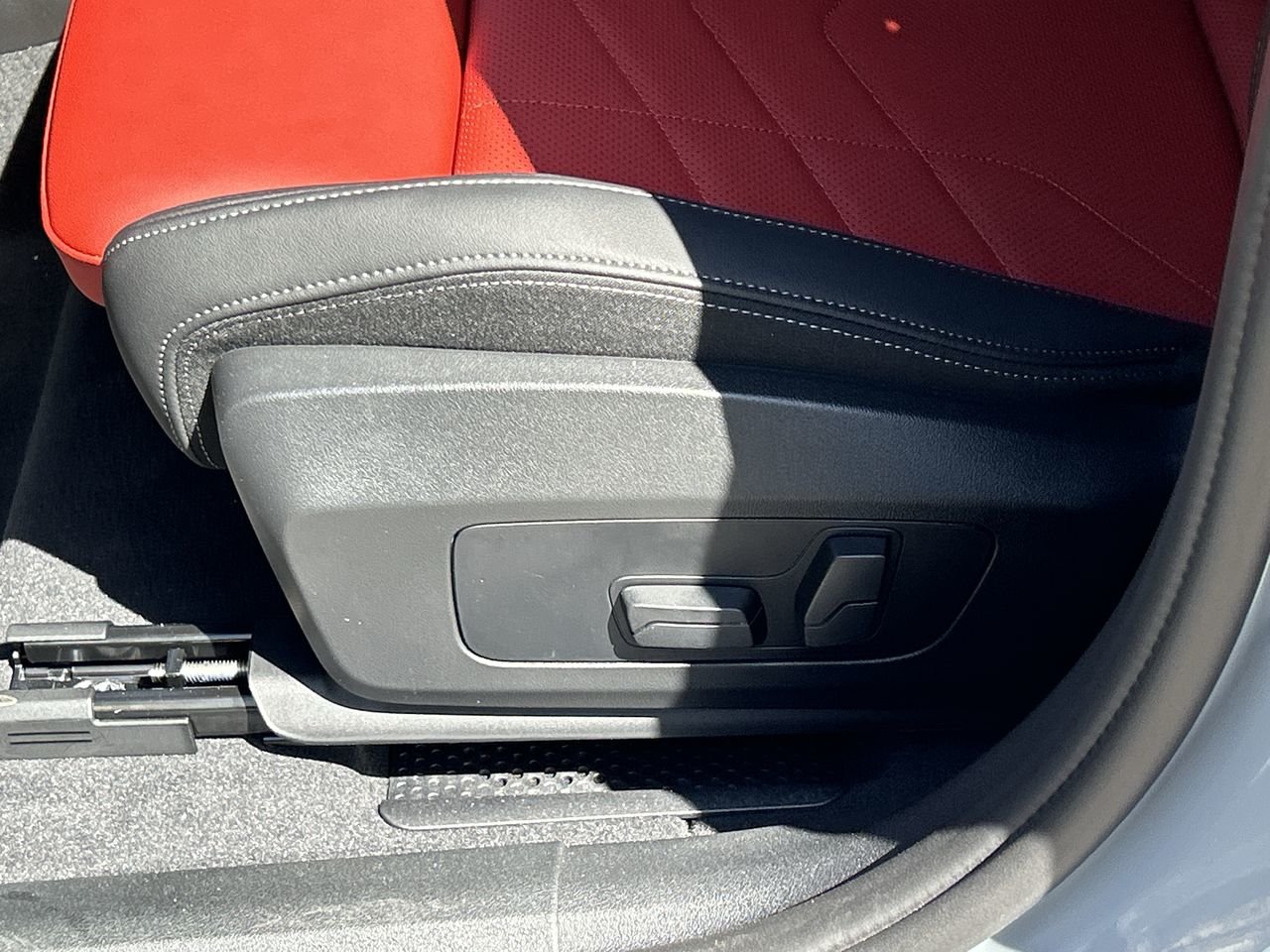 2025 BMW X2 XDrive28i, Toronto, Cash