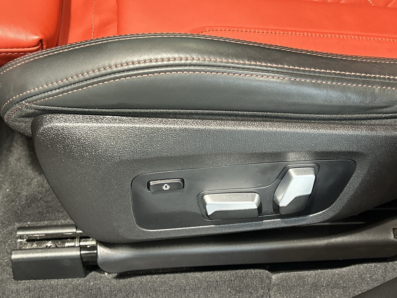 2022 BMW X3 XDrive30e | Essential Package, Toronto, Cash