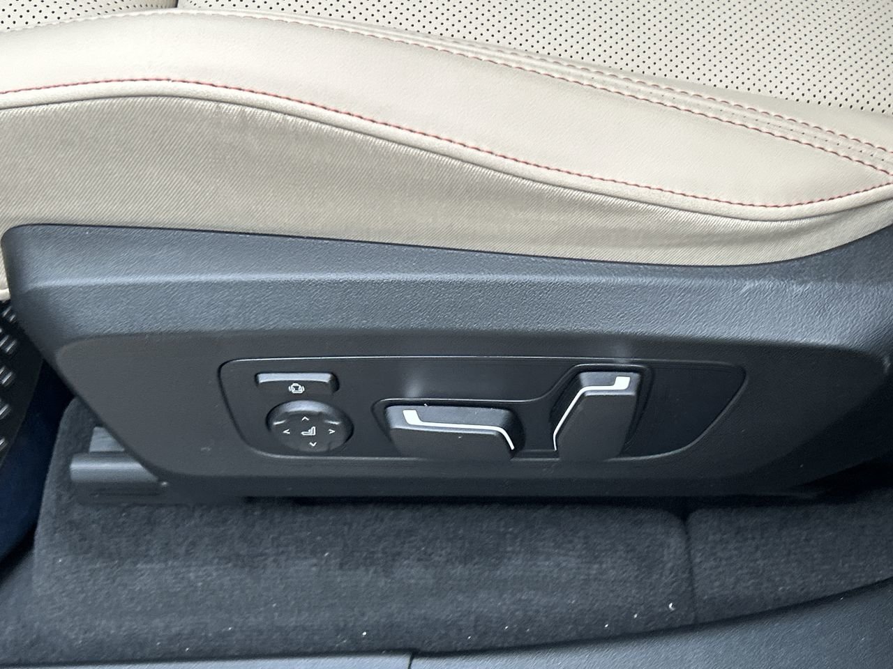 2025 BMW X3 30 xDrive, Toronto, Cash