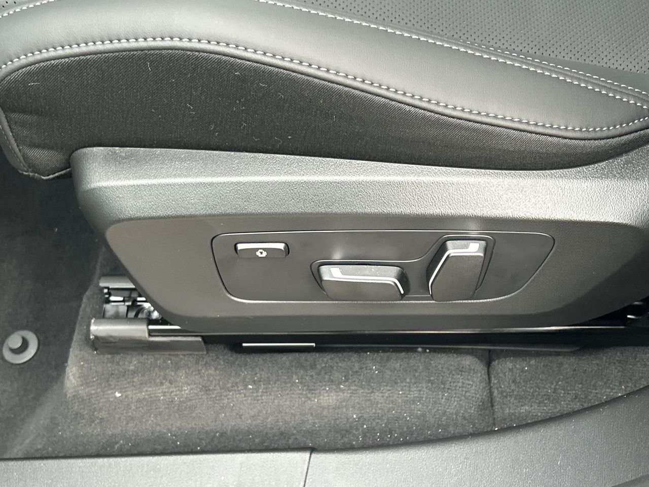 2025 BMW X3 30 xDrive, Toronto, Cash