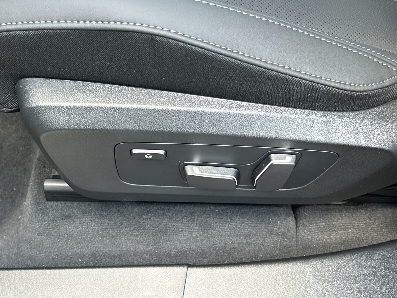 2025 BMW X3 30 xDrive, Toronto, Cash