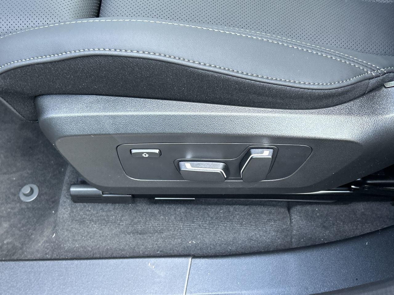 2025 BMW X3 30 xDrive, 多伦多, 全款车