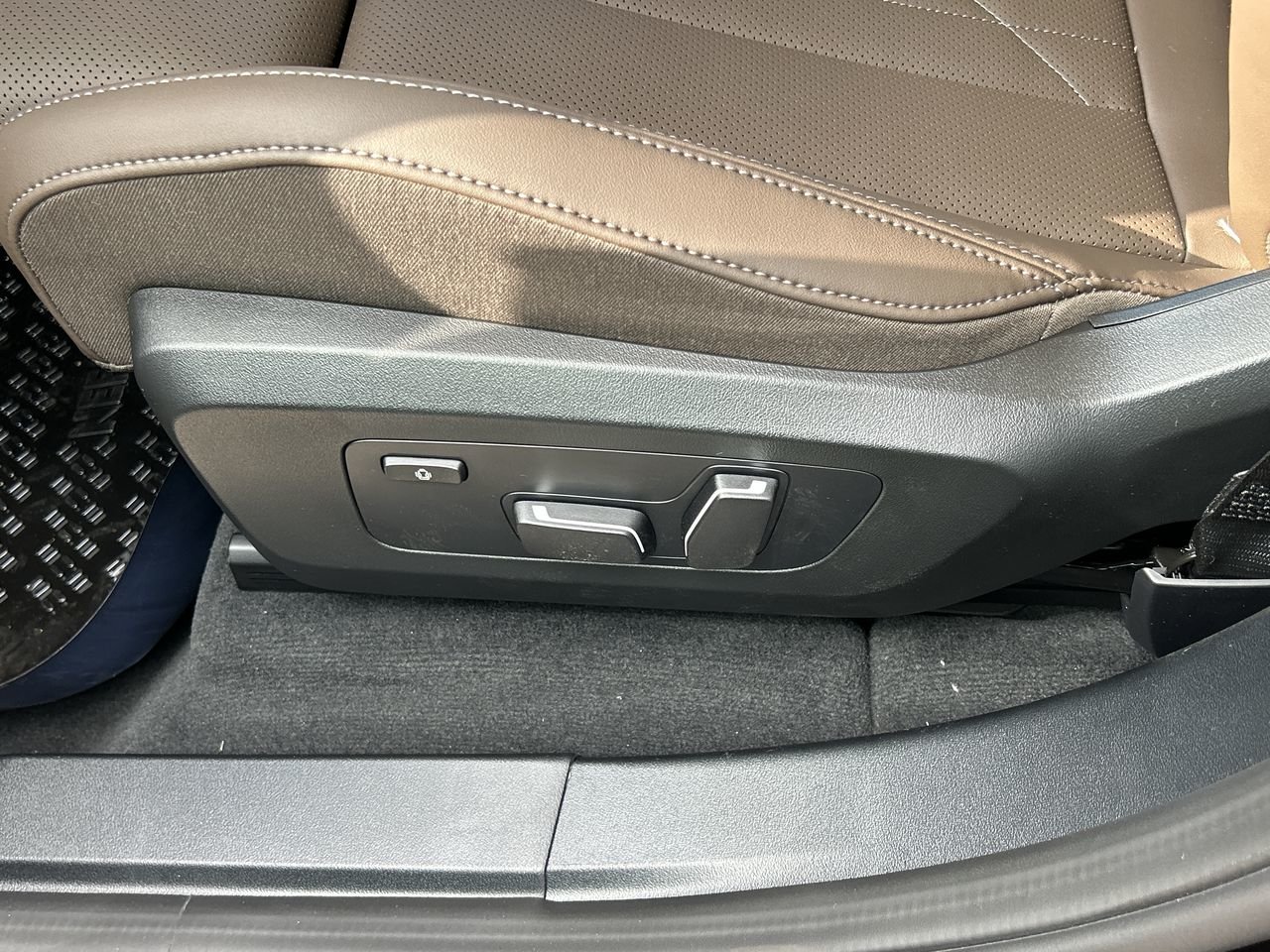 2025 BMW X3 30 xDrive, Toronto, Cash