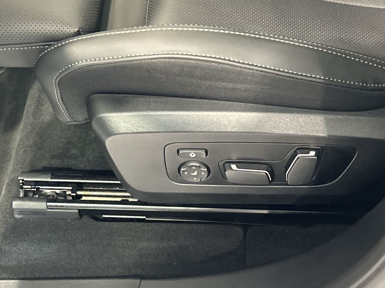 2025 BMW X3 30 xDrive | Premium Package, Toronto, Cash