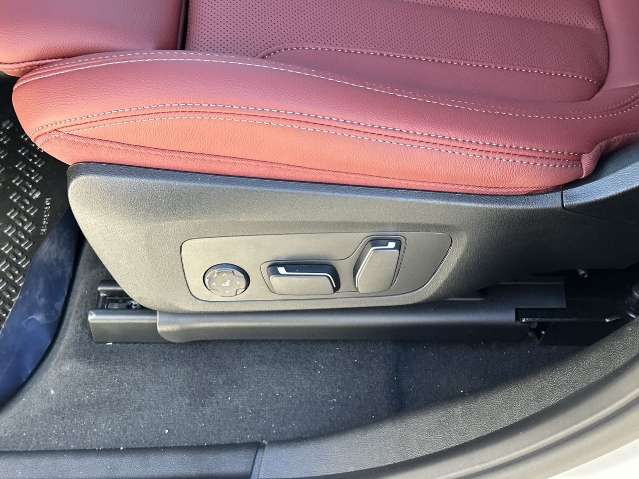 2025 BMW X4 XDrive30i M Sport Edition, Toronto, Cash