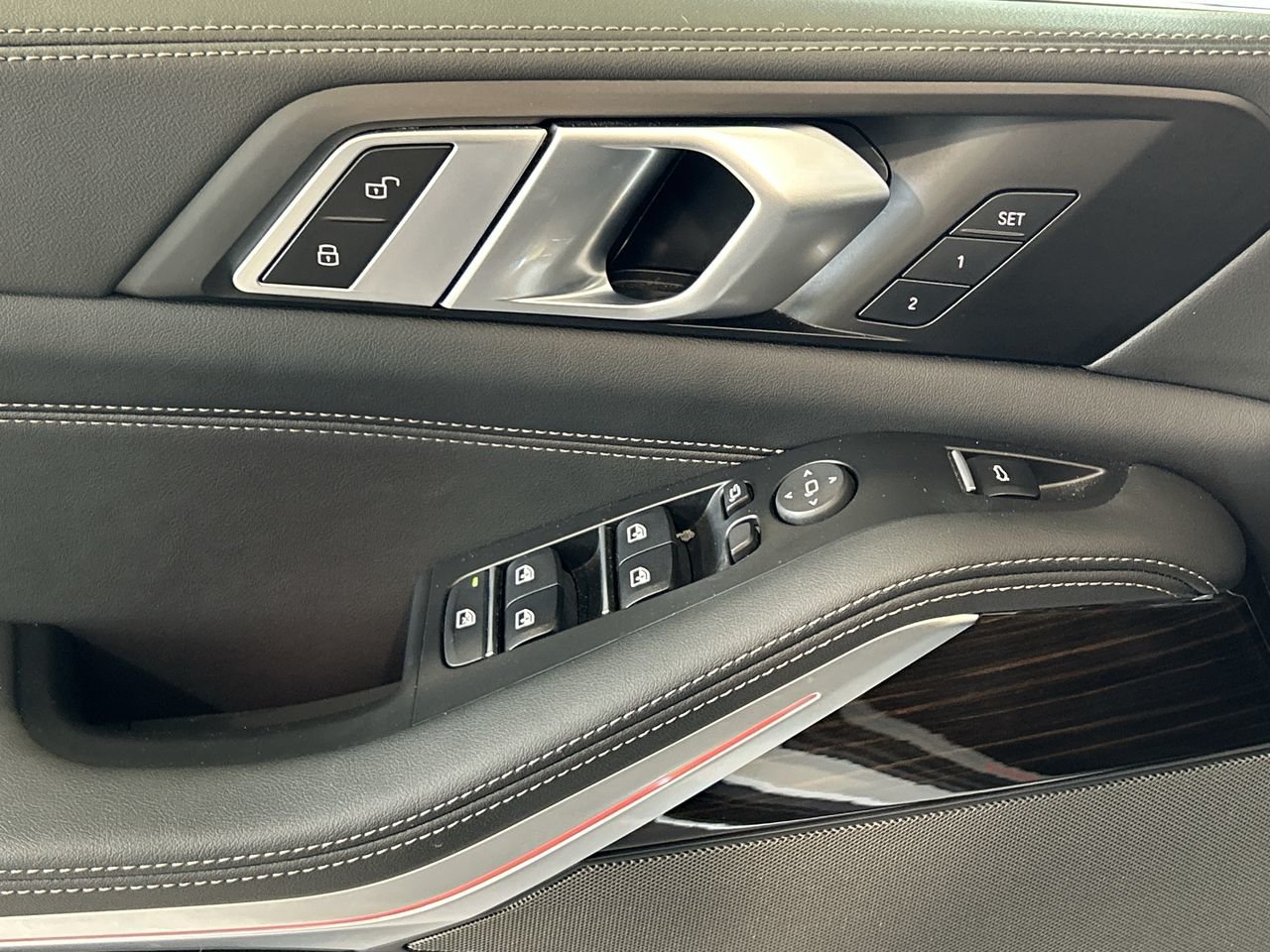 2024 BMW X5 XDrive40i | Essential Package, Toronto, Cash