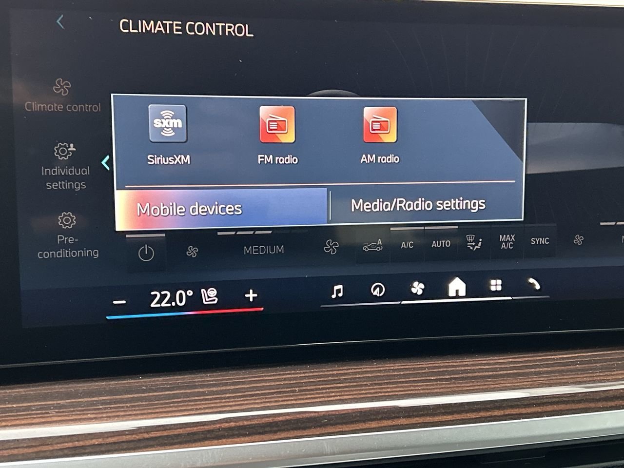 2024 BMW X5 XDrive40i | Essential Package, Toronto, Cash
