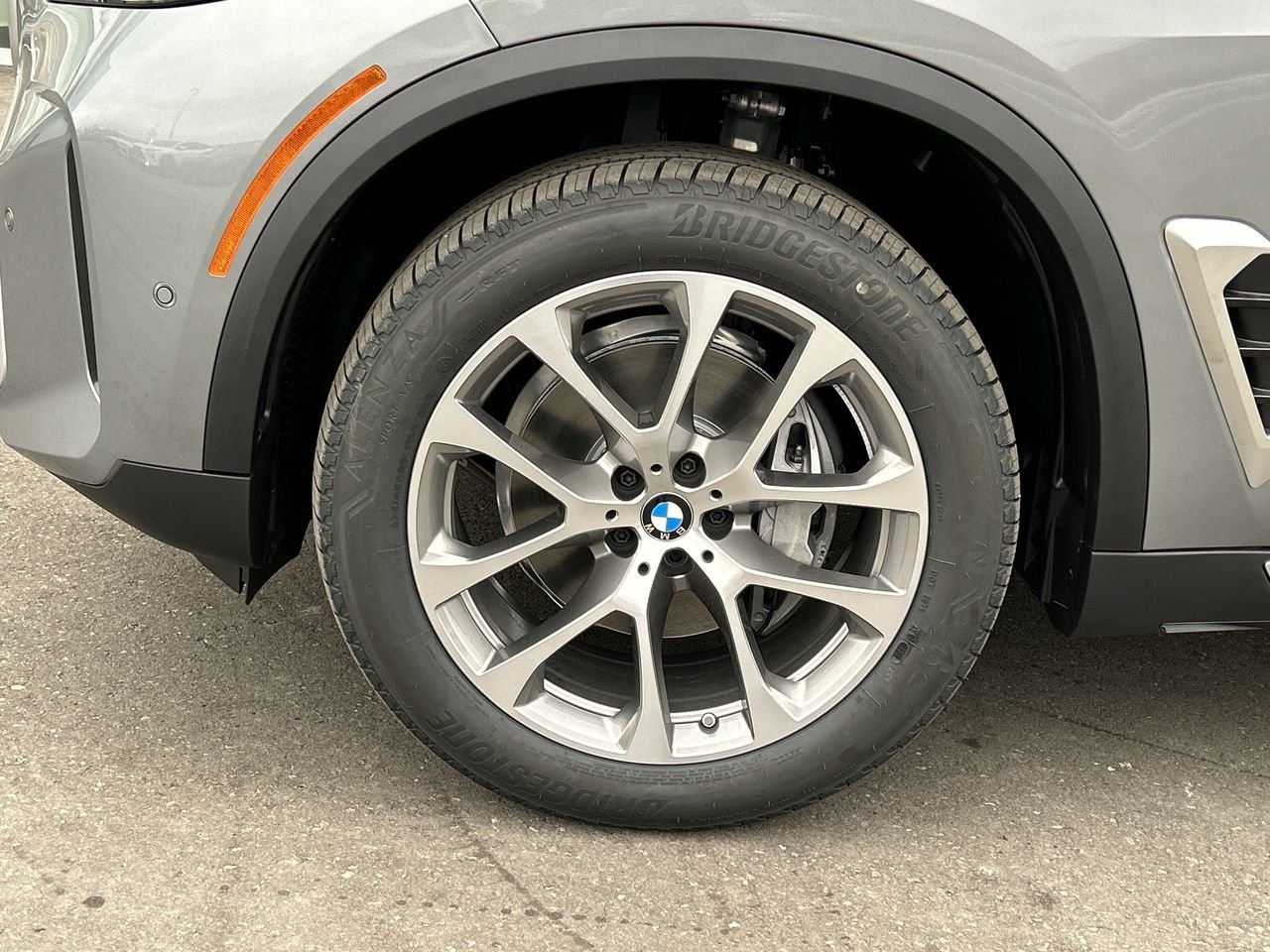 2024 BMW X5 XDrive40i | Essential Package, Toronto, Cash