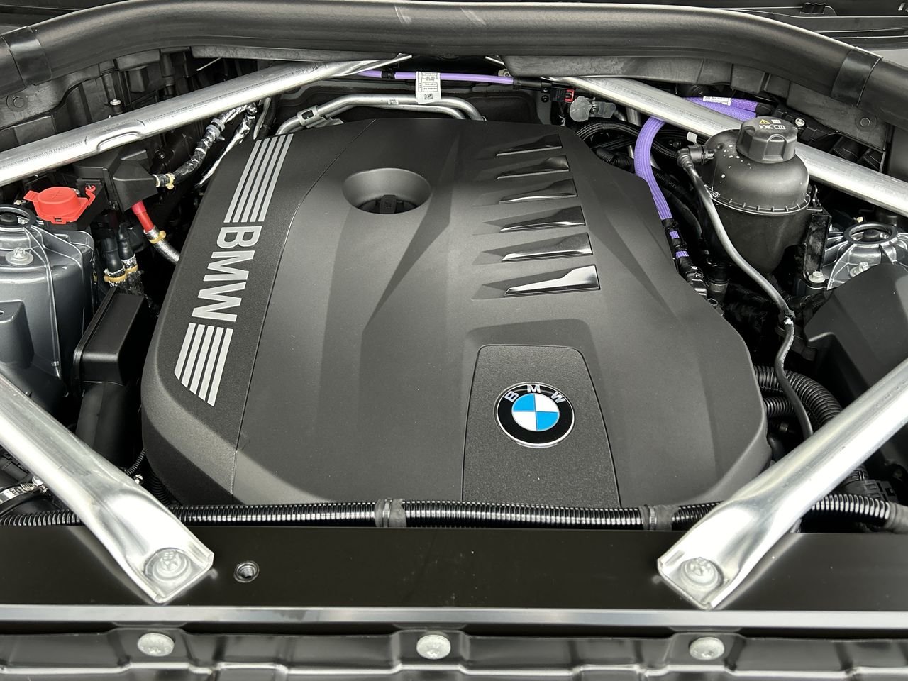 2024 BMW X5 XDrive40i | Essential Package, Toronto, Cash