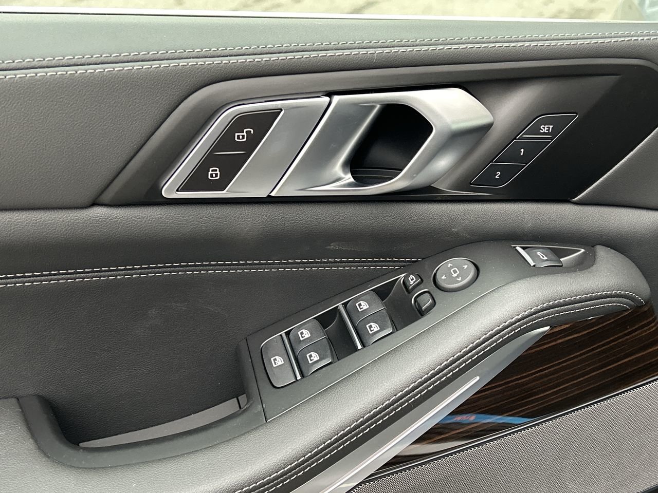 2024 BMW X5 XDrive40i | Essential Package, Toronto, Cash