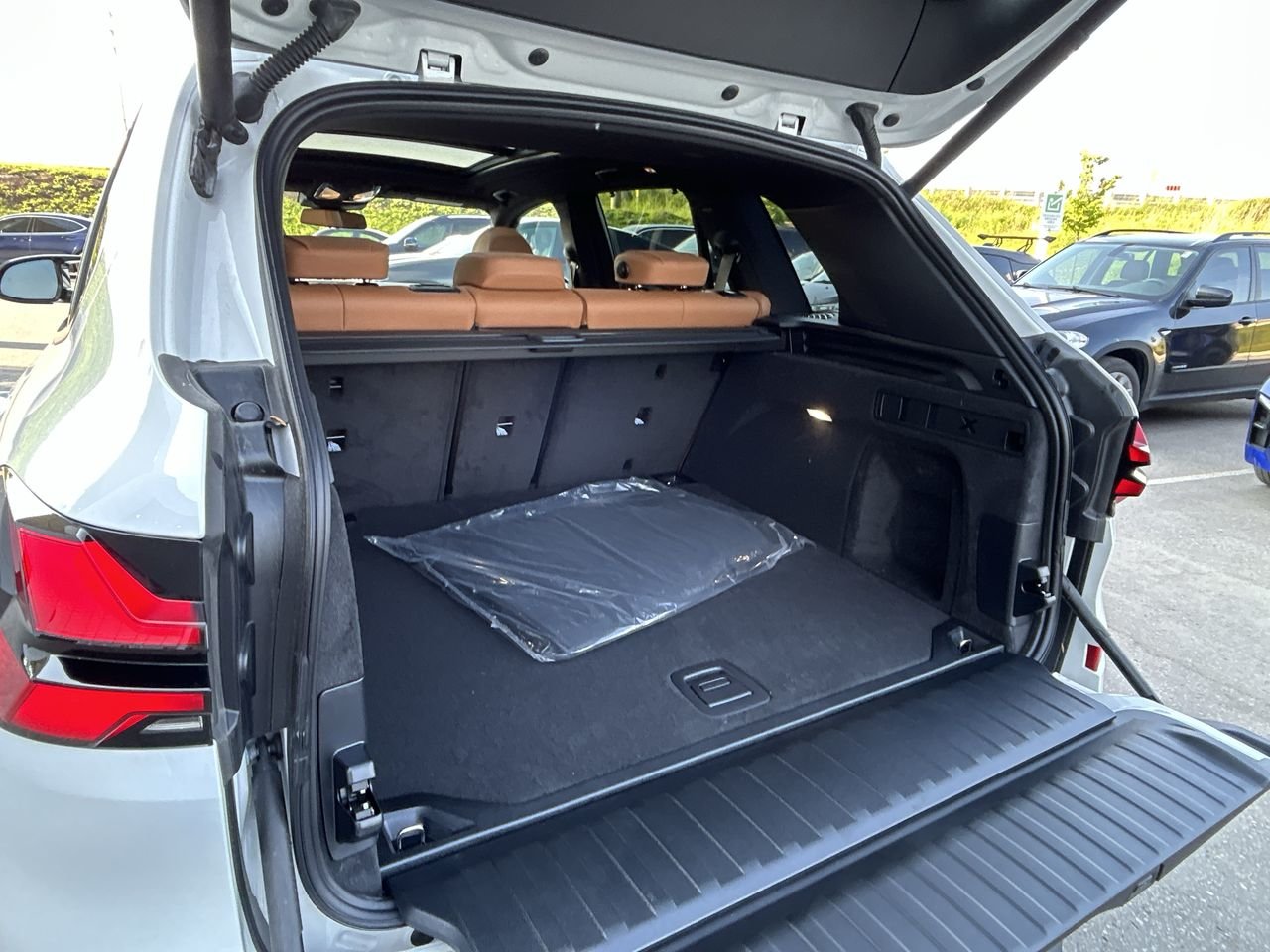 2025 BMW X5 M60i xDrive, Toronto, Cash