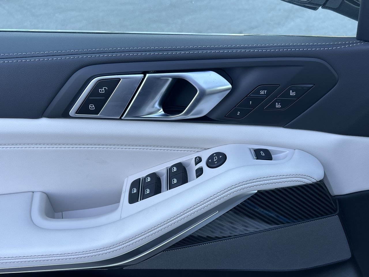 2026 BMW X5 M60i xDrive, 多伦多, 全款车