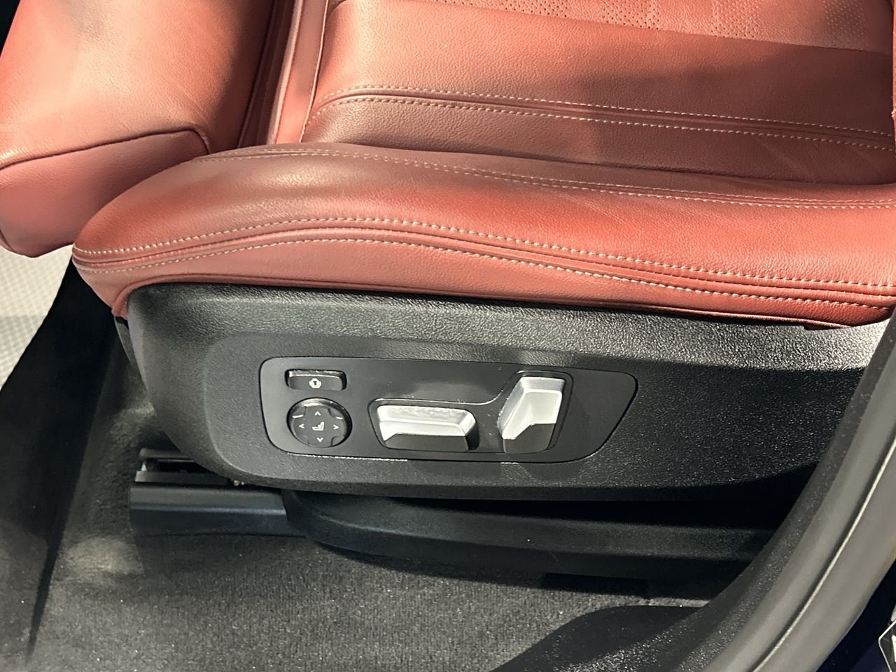 2022 BMW X6 XDrive40i | Essential Package | M Sport Package, 多伦多, 全款车