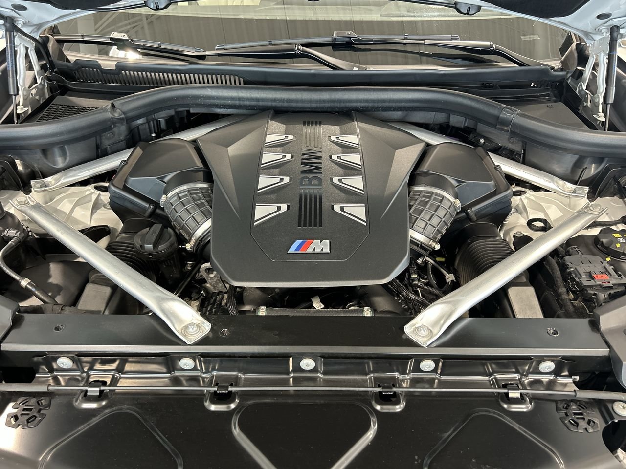2024 BMW X6 M60i | Excellence PKG | M Carbon Exterior PKG, Toronto, Cash