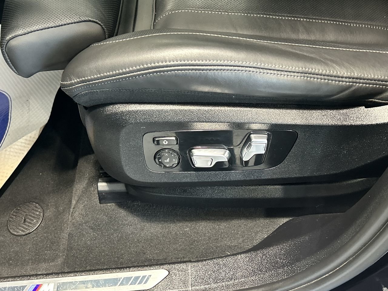 2024 BMW X6 XDrive40i | Excellence PKG | M Sport Pro PKG, 多伦多, 全款车