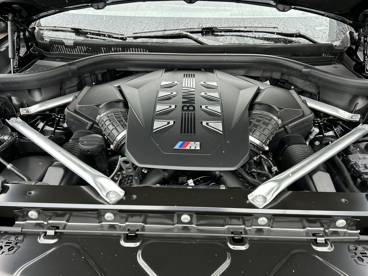 2025 BMW X6 M60i xDrive, Toronto, Cash