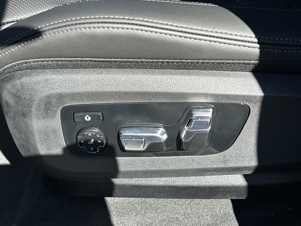 2026 BMW X6 XDrive40i, Toronto, Cash