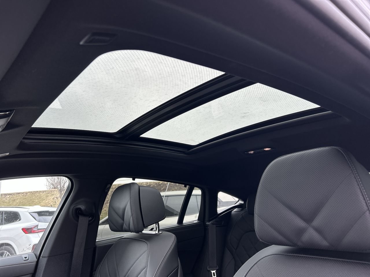 2026 BMW X6 xDrive40i, 多伦多, 全款车