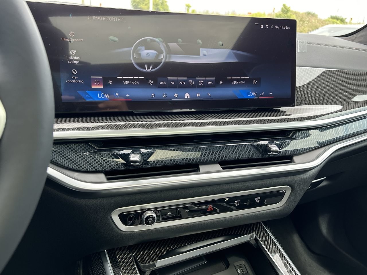 2025 BMW X7 XDrive40i, Toronto, Cash
