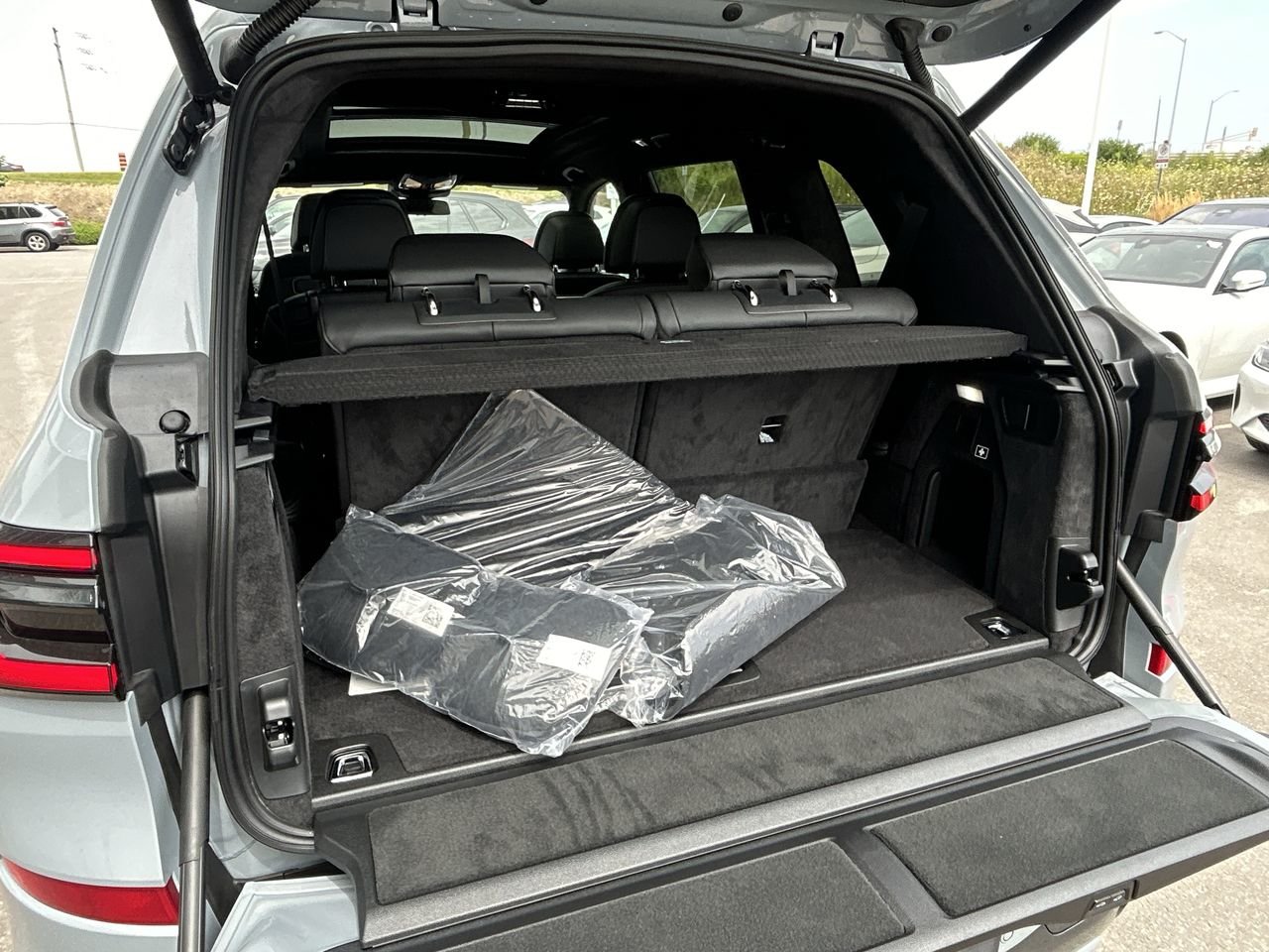2025 BMW X7 XDrive40i, Toronto, Cash