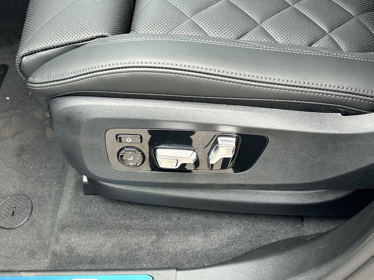 2025 BMW X7 XDrive40i, Toronto, Cash