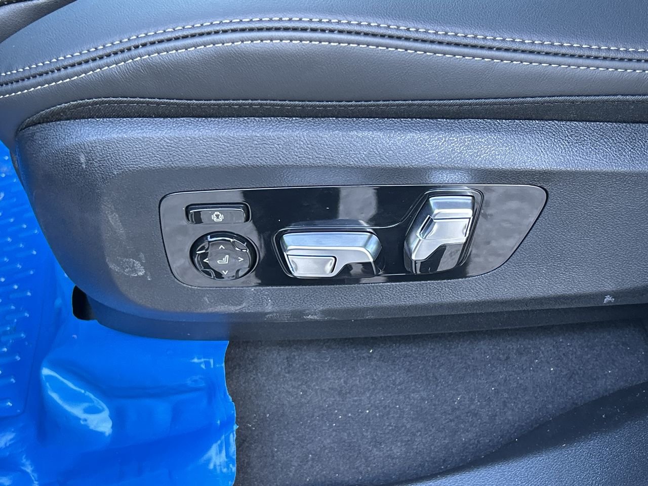 2025 BMW X7 XDrive40i, Toronto, Cash
